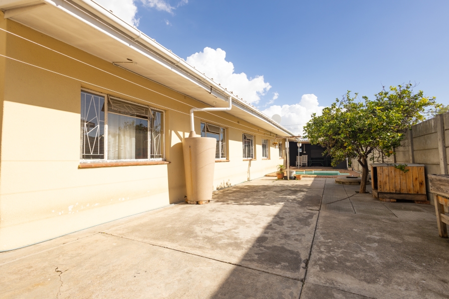 5 Bedroom Property for Sale in Churchill Estate Western Cape